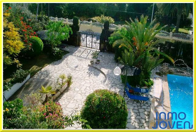 04 VISTA GENERAL JARDN Y PISCINA