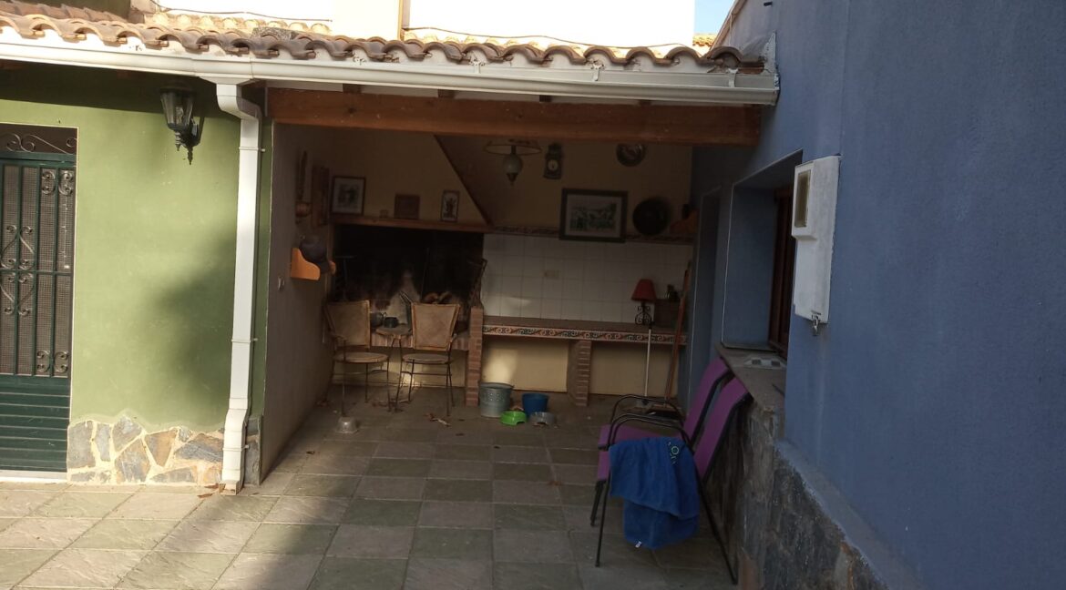 2734e2f8-3ba1-4d71-a9fd-99ae4d12a9a3