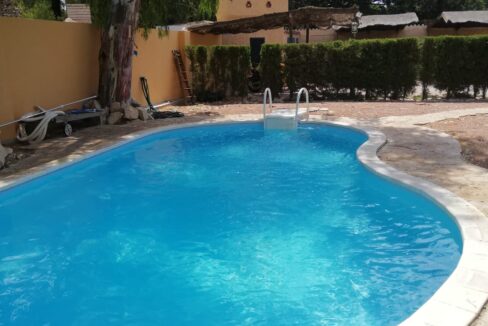 35c27eaf-a62e-4e41-a83d-8cbf7a6929ff