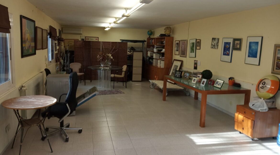 cb9e205f-fba2-49d7-870f-b474e6ba03ce