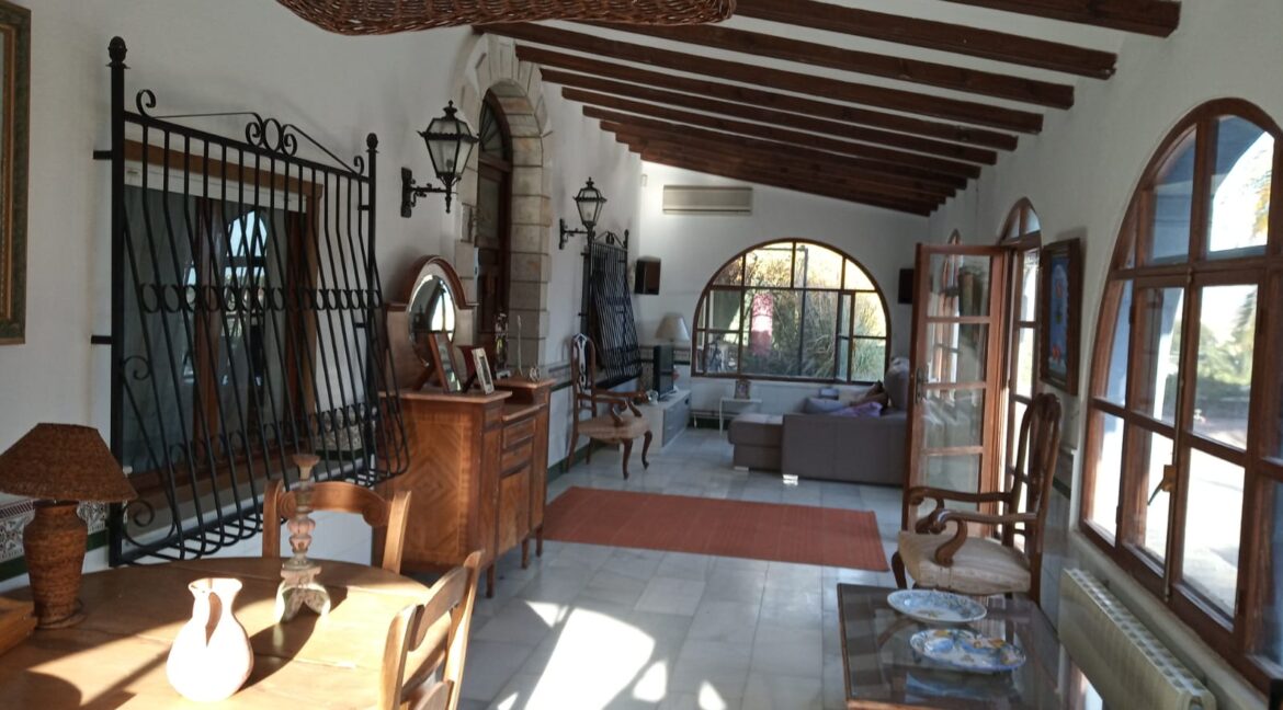 f7f0f100-0918-4b4b-ac44-fd8453f35127